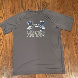 Under Armour boys Dri- fit tee. XL